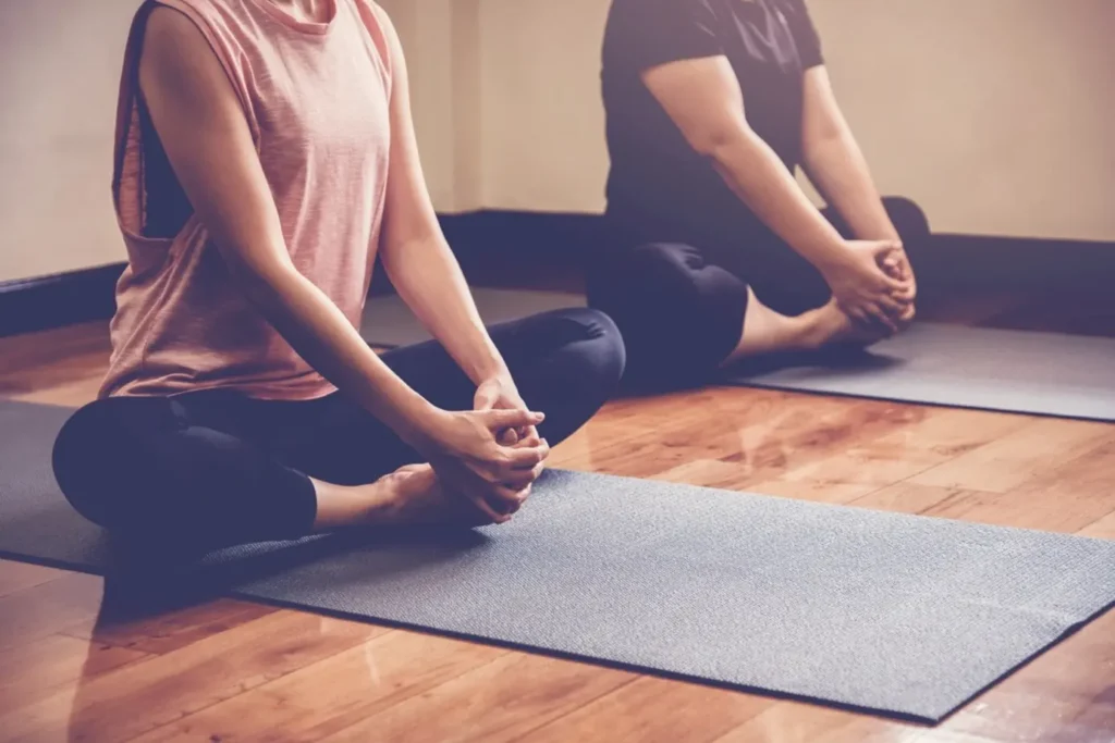 Yoga und Bodenturnen